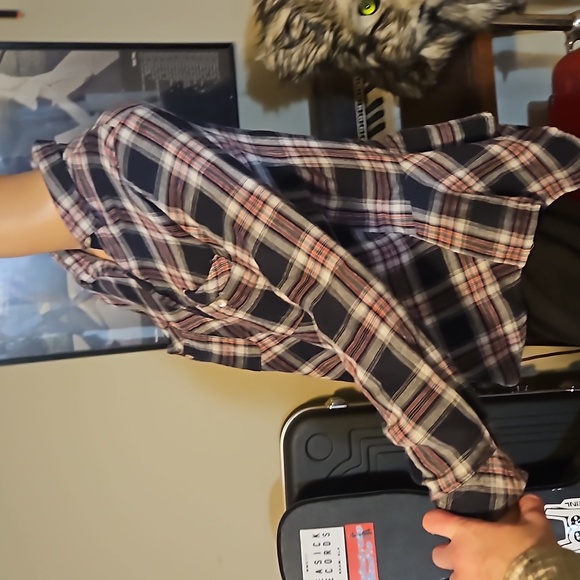 Hazel Plaid button up - Picture 2 of 5